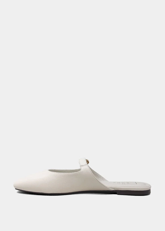 Aidy slip on flat- Bone