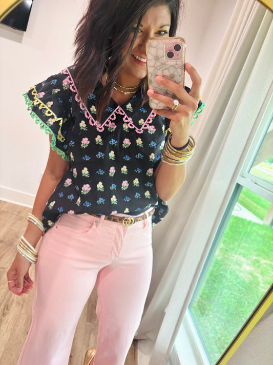 Scalloped Whit Floral Black Top