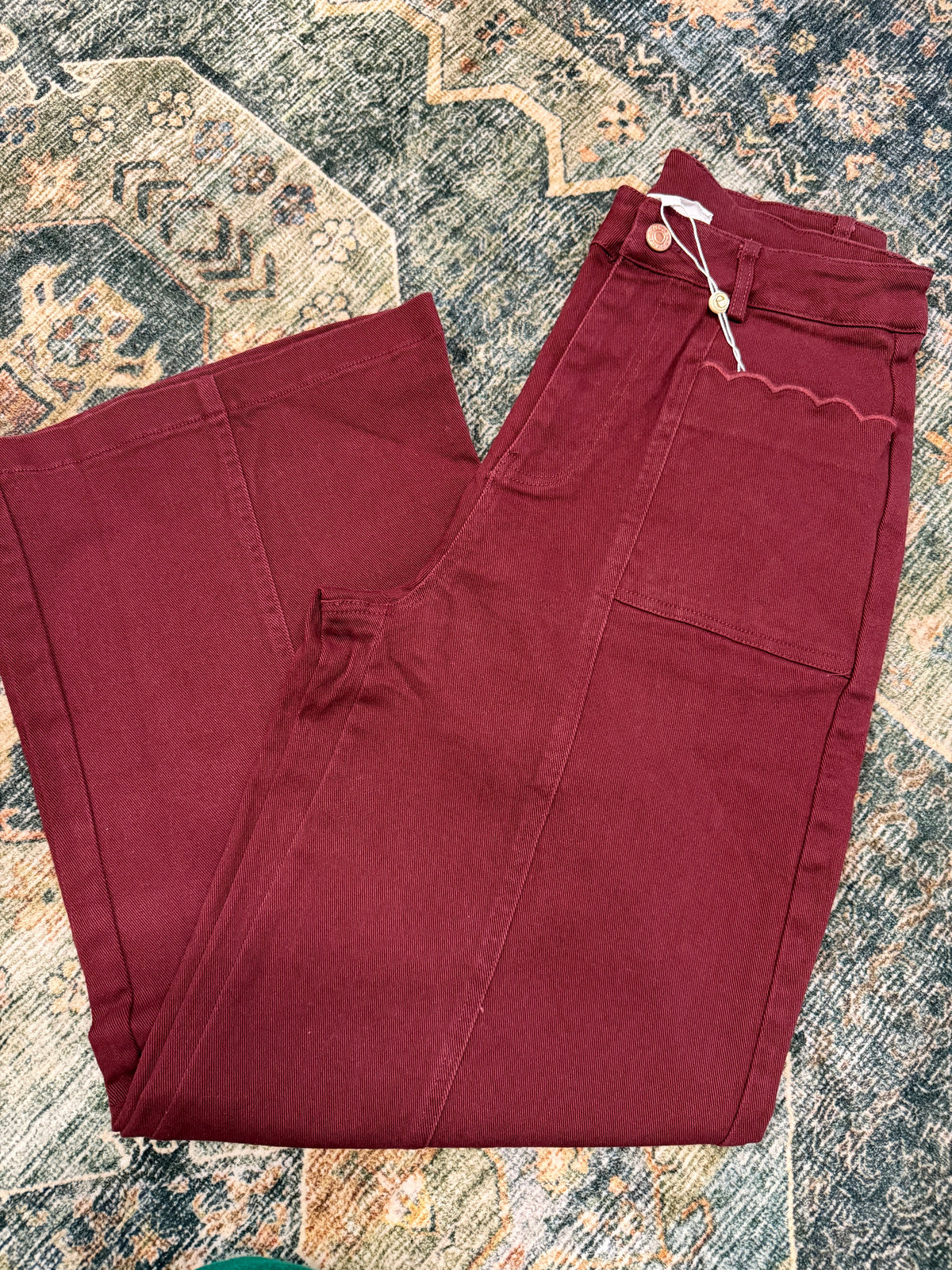 Sweet on Scallops Pant- BURGUNDY